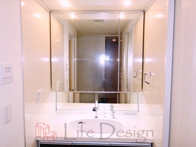 D’sグラフォート大阪NYタワー 洗面台 ワイドカウンター