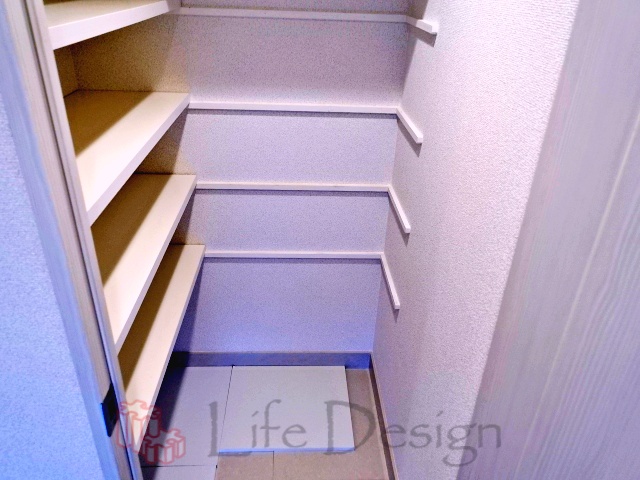 D’sグラフォート大阪NYタワー シューズボックス 収納量豊富