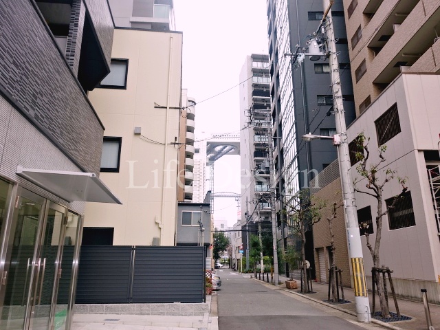 梅田スカイビルが見える大淀南の街並み